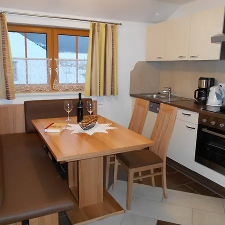 Poellitzer Hollnhof *