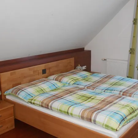 Poellitzer Hollnhof Lägenhet