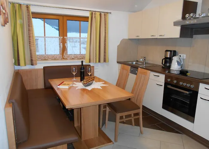 Poellitzer Hollnhof *